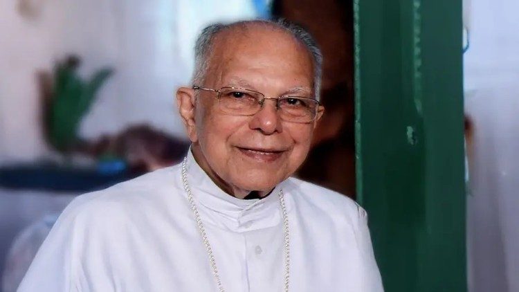 തൃശ്ശൂർ അതിരൂപതയുടെ മുൻ മെത്രാപ്പോലീത്ത മാർ ജേക്കബ് തൂങ്കുഴി നിര്യാതനായി